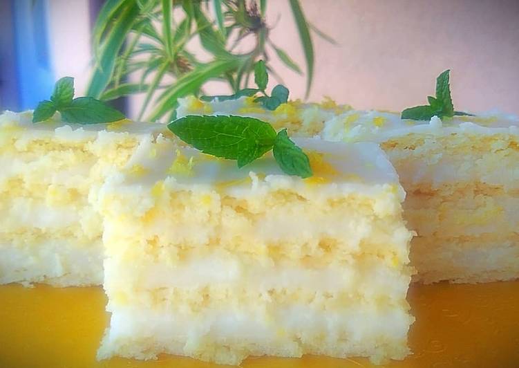 Simple Way to Prepare Fatto in casa Quadrotti al limone 🍋🍋🍋