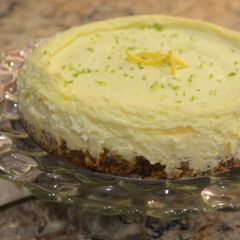 A picture of Instant Pot Lemon-Lime Cheesecake.