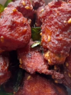 சிக்கன் சில்லி (Chicken chilli recipe in tamil) செய்முறை முக்கிய புகைப்படம்