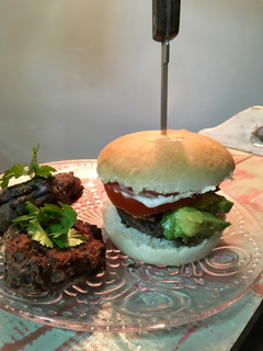 Una foto de Hamburguesa de Poroto negro