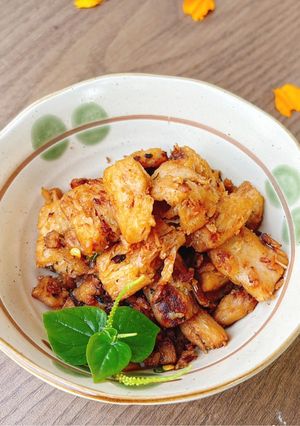 Hình của món Gà Lát Chay Xào Chanh Sả Mật Ong.