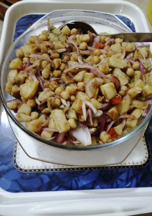 A picture of White ChanaChaat.