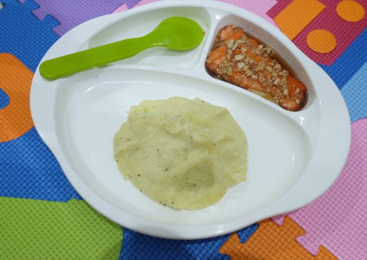 Bagaimana Menyiapkan Mpasi 14m+ (menu anak) salmon maple glaze with cauliflower mash Anti Gagal