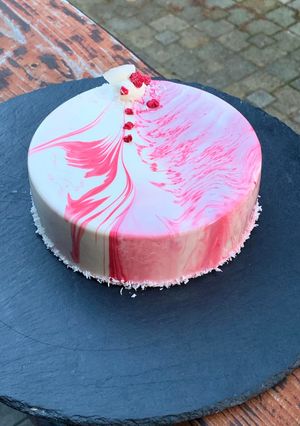 Málna-bazsalikom-kókusz mousse recept fotója