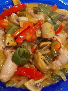 Una foto de Salchichas con verduras