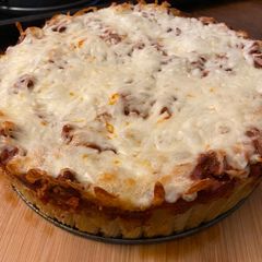 A picture of Rigatoni pasta pie.