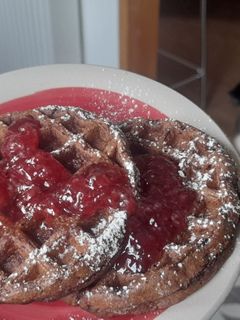 Una foto de Waffles veganos de chocolate