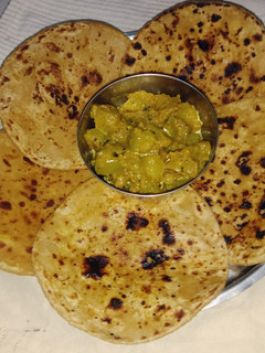 चना दाल के पराठा (Chana dal ke parathe recipe in Hindi) रेसिपी मुख्य फोटो