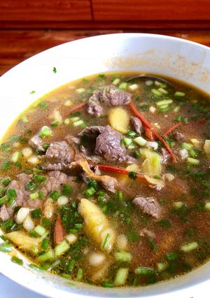 Hình của món Canh chua thịt bò.