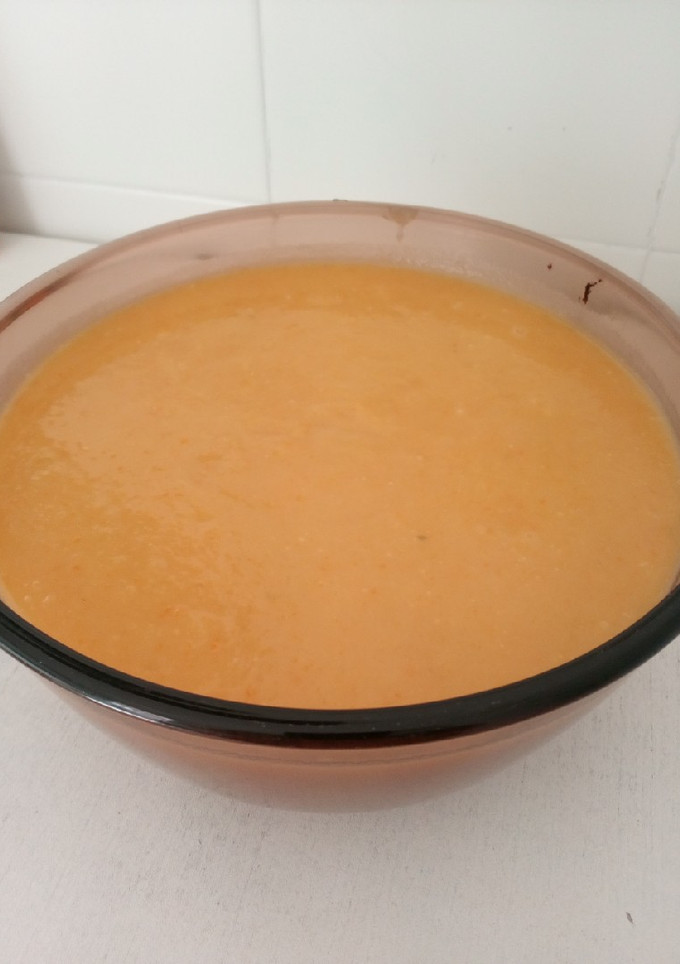 Una foto de Crema de puerros y espárragos