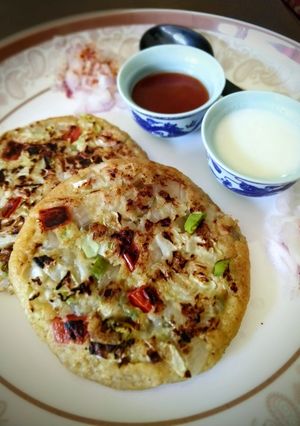 A picture of Oats Uttapam.