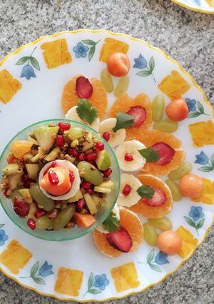 A picture of Fruit chaat.
