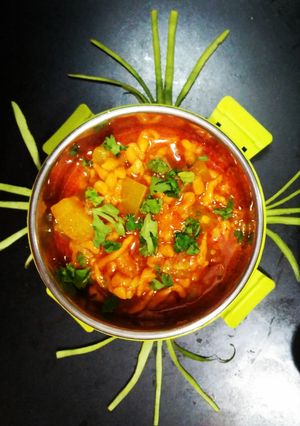 દૂધી નું શાક (Dudhi Shaak Recipe in Gujarati) રેસીપી મુખ્ય ફોટો