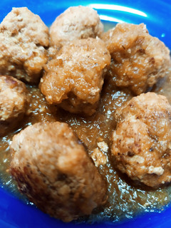 Una foto de Albóndigas en salsa de cebolla