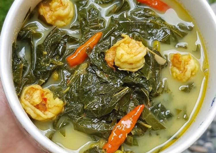 16.Daun Ubi Tumbuk+Udang ?