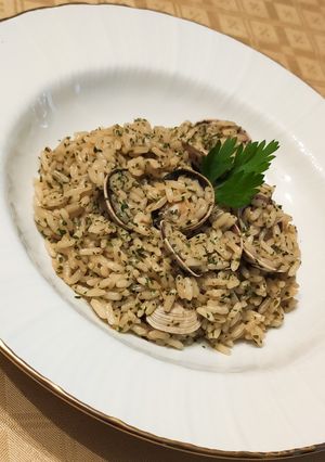 Una foto de Arroz con almejas