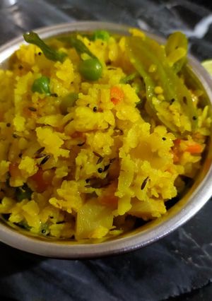 A picture of Mixed Vegetables Poha.