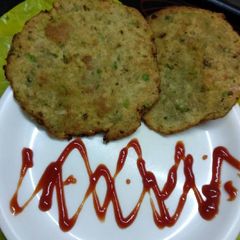 A picture of Matar kacchori.
