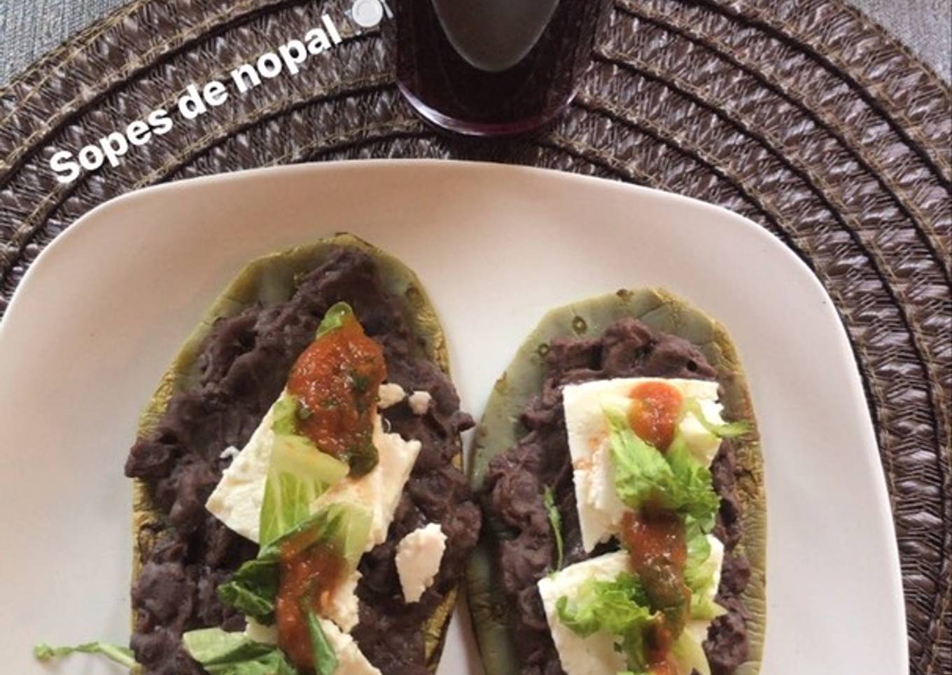 Sopes de nopal