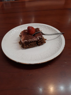 Una foto de Tiramisú de fresa sin huevo
