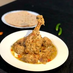 A picture of Malai chicken.