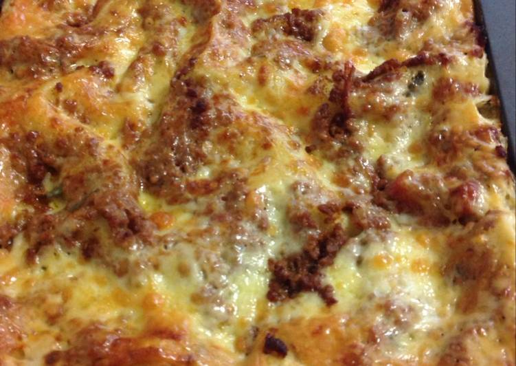 Resep: Untuk Mencoba Di RumahFamily-favorite Lasagna with Bolognese &amp; Cheese Sauce