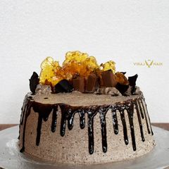 A picture of Oreo Cake Icing.