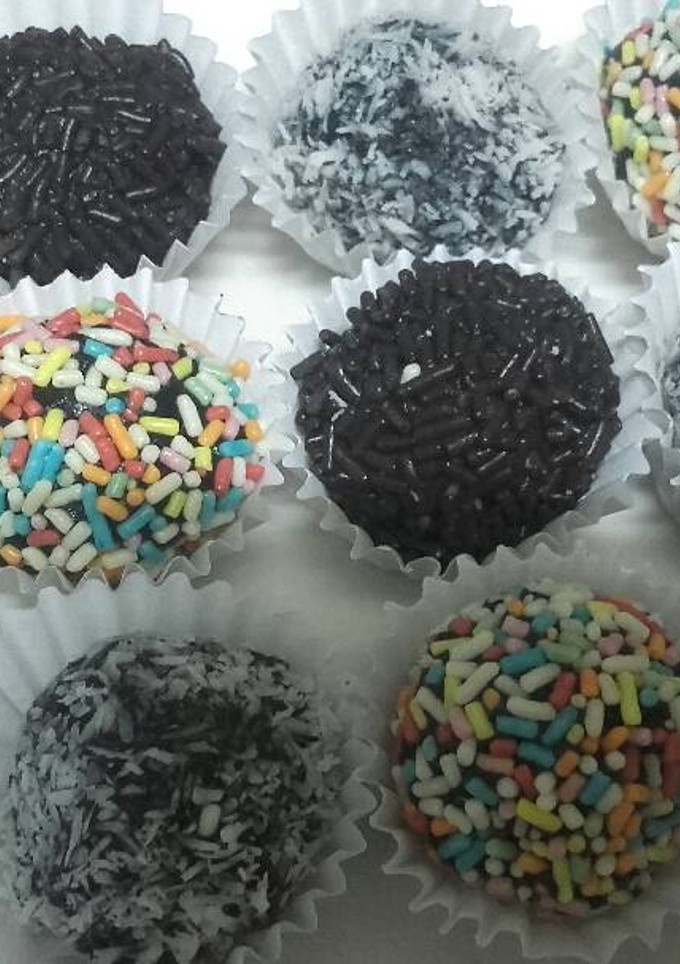 Una foto de Galletas de oreo sin horno rápidas y esponjosas