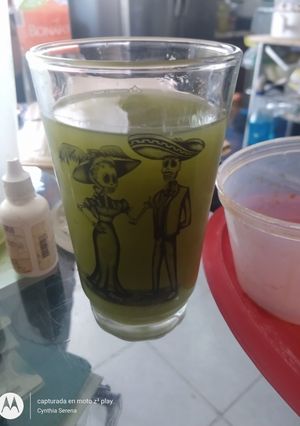 Una foto de Agua fresca de pepino con manzana 🥒🍎