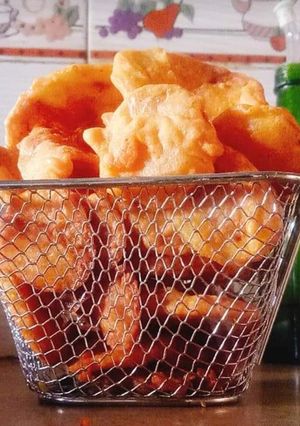 A picture of Aloo k pakoray.