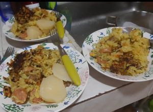 Una foto de Arroz de cerdo con chorizo (kalandrie)