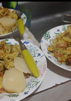 Una foto de Arroz de cerdo con chorizo (kalandrie)