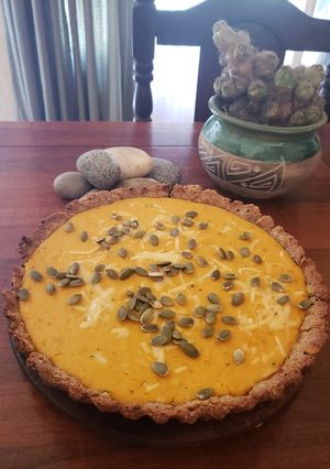 Una foto de Tarta de 🎃con base de copos y almendras
