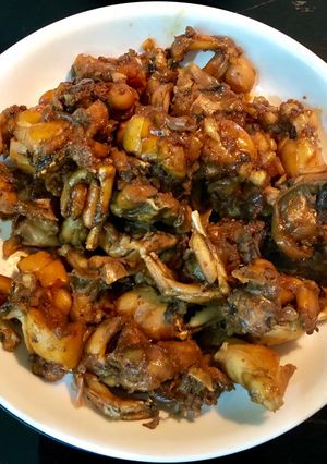 Hình của món Ếch om Singapo.