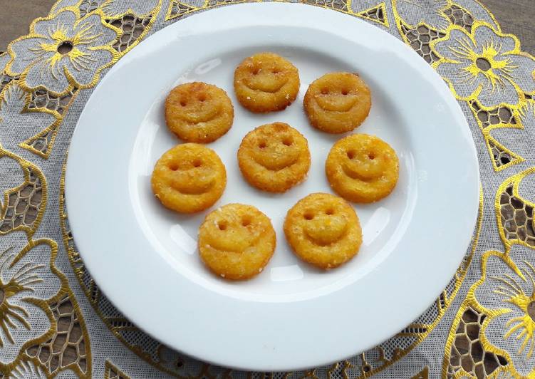 Bagaimana Menyiapkan Smiley Potato yang Enak