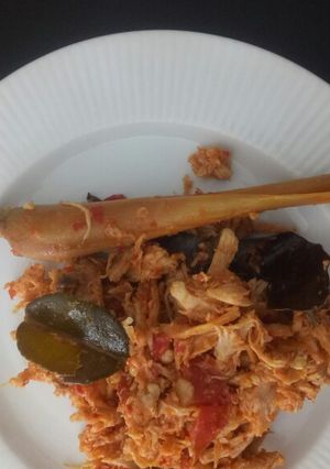 A picture of Balinese Spicy Shredded Chicken (Ayam Sisit Bali).