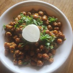 A picture of Spicy deshi chana usal.