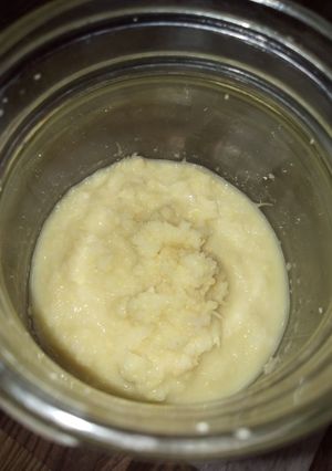 A picture of Homemade ginger and garlic paste.