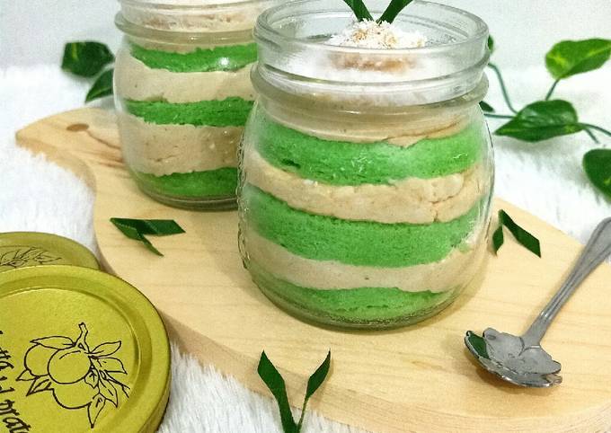 Pandan Cake in Jar