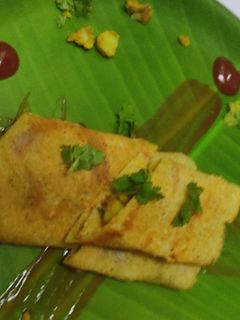 भरवा मूंग दाल चीला(bharwa moong dal chilla recepie in hindi) रेसिपी मुख्य फोटो