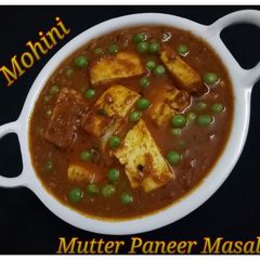 A picture of Mutter paneer masala.