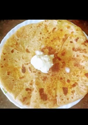 A picture of Aloo paratha.