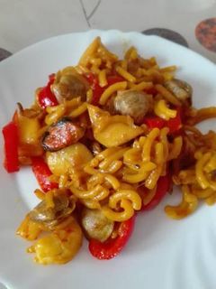 Una foto de Fideuá de pollo y marisco (Thermomix)