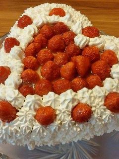 Epres-tejszínes torta recept fotója