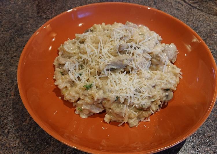 Simple Way to Prepare Speedy Chicken and Mushroom Risotto