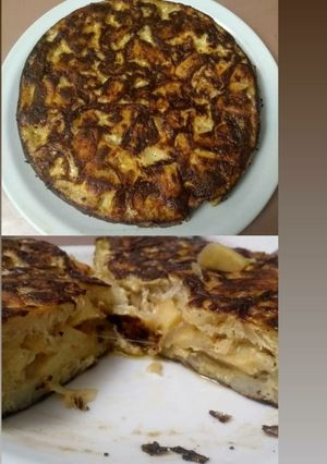 Una foto de Tortilla de papa 💯✔