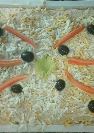 Una foto de Pastel frío de surimi y gambas