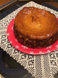 Una foto de Tarta de queso y turrón