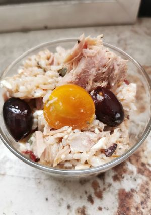Una foto de Ensalada de arroz con atún