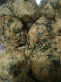 મેથીના ગોટા (Methi Gota Recipe In Gujarati) રેસીપી મુખ્ય ફોટો